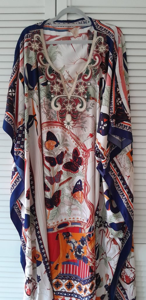 Kaftan extra large and long silk feeling โฌ30