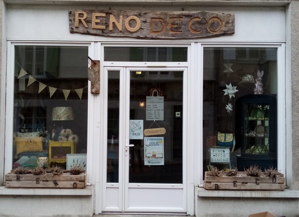 Local stockist Reno Deco selling natural insect repellent from Belle Fleur and Celeste Luxury moisturisers